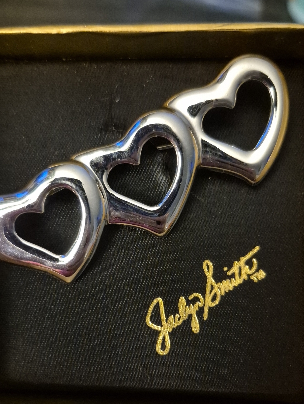 Jaclyn Smith Three Heart Brooch Jewelry Silver Tone In Box